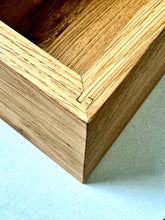 Laden Sie das Bild in den Galerie-Viewer, 7-Zoll-Vinyl-Aufbewahrungsbox - „Singles Going Steady“