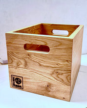 Laden Sie das Bild in den Galerie-Viewer, 7-Zoll-Vinyl-Aufbewahrungsbox - „Singles Going Steady“